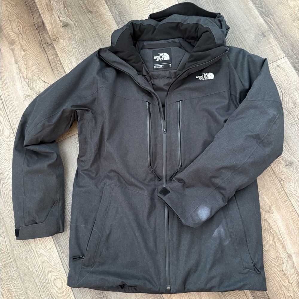 Men’s Northface snow jacket